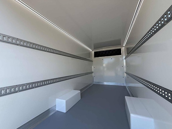Volkswagen Crafter 10 of 12