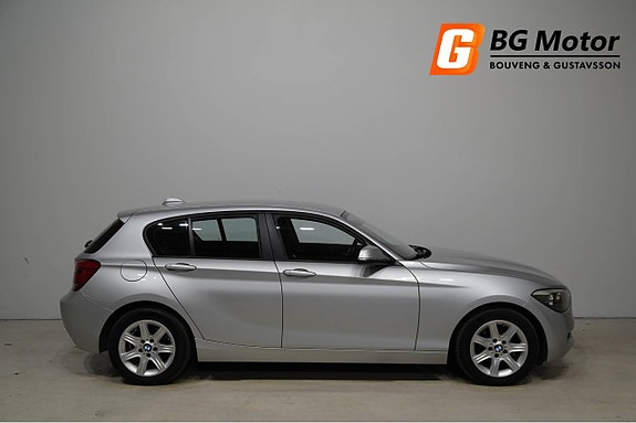 BMW 116d 2 of 5