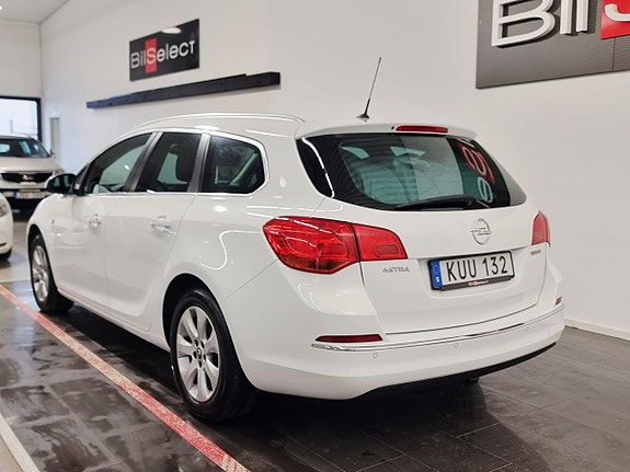 Opel Astra 13 of 21