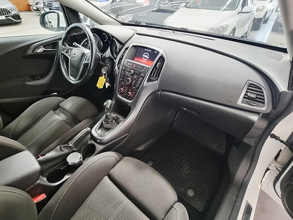 Opel Astra 16 of 21