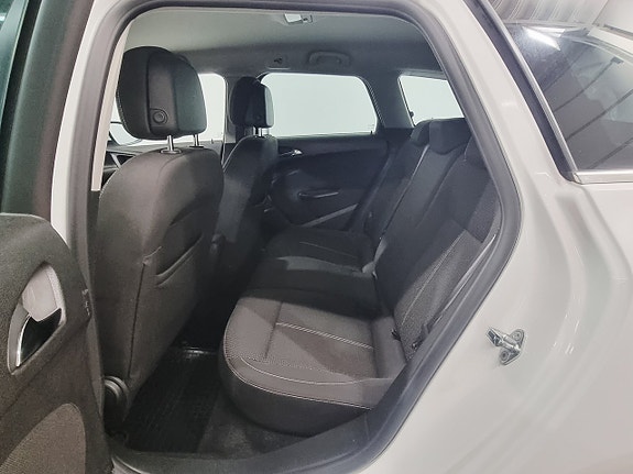 Opel Astra 8 of 21