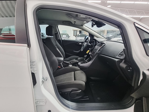 Opel Astra 15 of 21