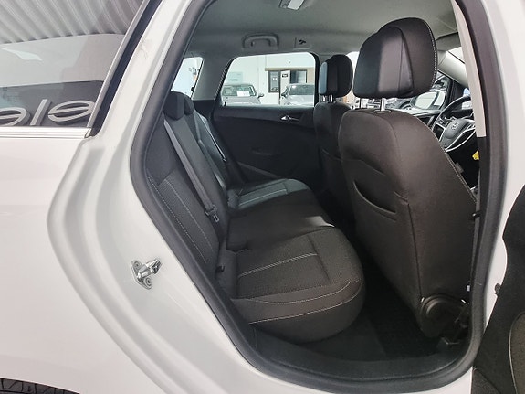 Opel Astra 18 of 21