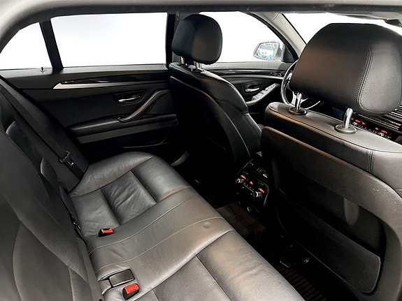 BMW 520d 12 of 15