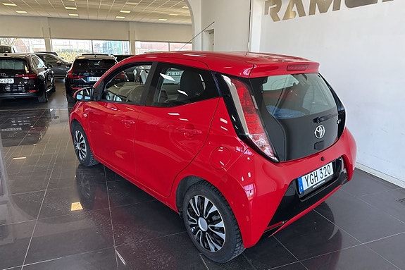 Toyota Aygo 4 of 5
