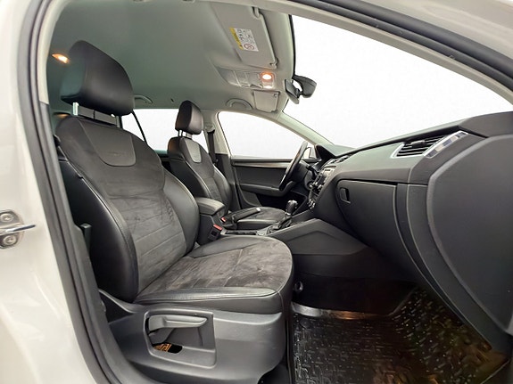 Skoda Octavia Scout 21 of 30