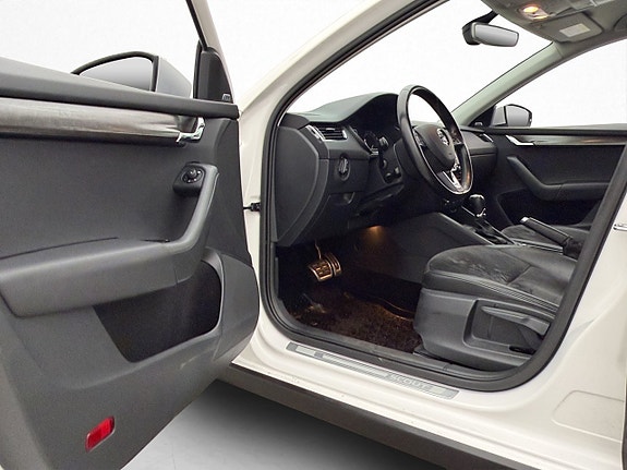 Skoda Octavia Scout 22 of 30
