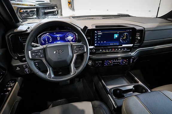 Chevrolet Silverado 2500 17 of 30