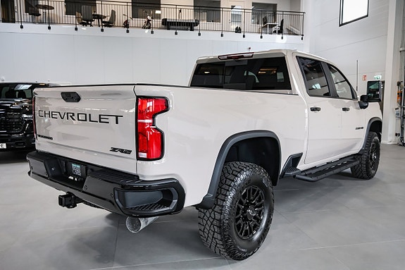 Chevrolet Silverado 2500 7 of 30