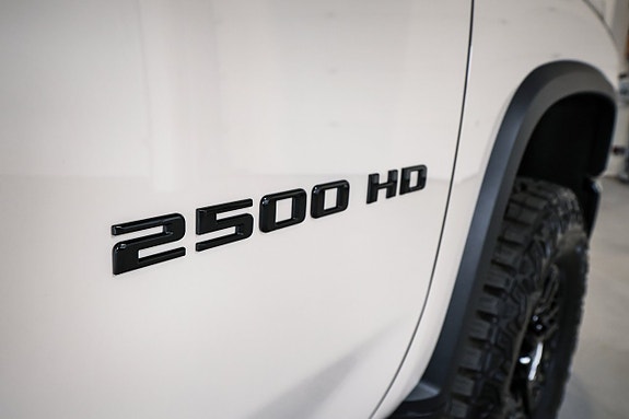 Chevrolet Silverado 2500 15 of 30