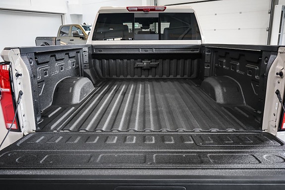 Chevrolet Silverado 2500 13 of 30
