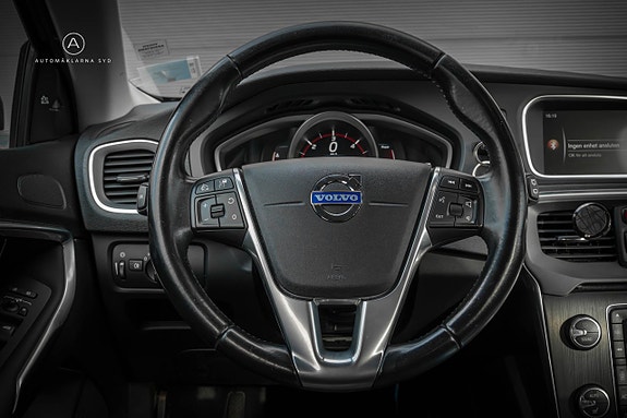 Volvo V40 9 of 21