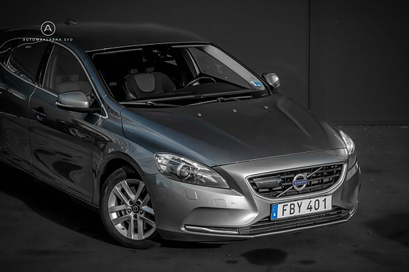 Volvo V40 6 of 21
