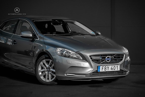 Volvo V40 5 of 21