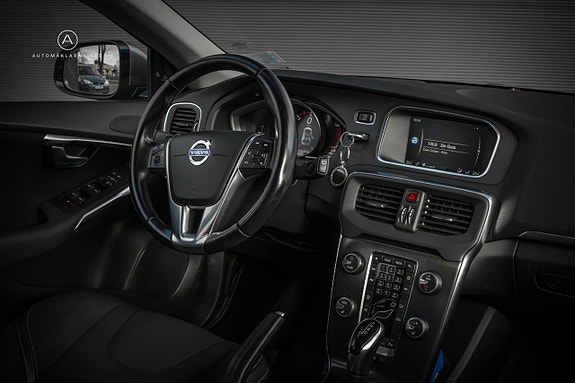 Volvo V40 7 of 21