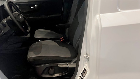 Ford Courier 8 of 11