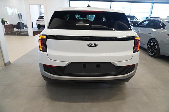Ford Explorer 5 of 18