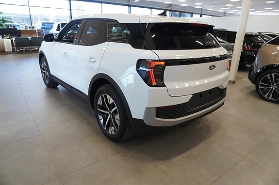 Ford Explorer 4 of 18