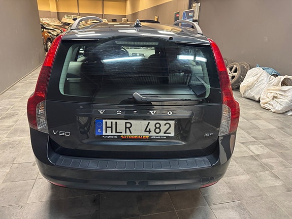 Volvo V50 4 of 9