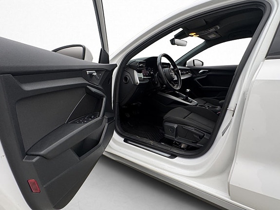 Audi A3 8 of 29