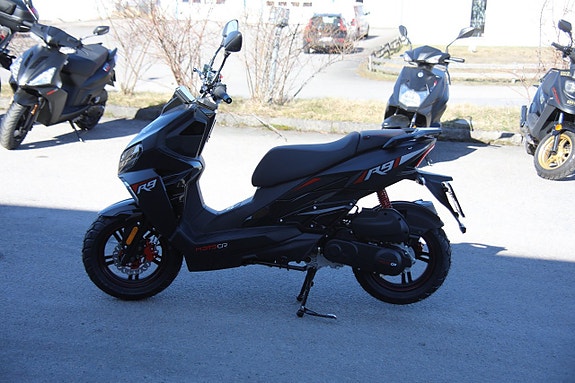 MOTO CR R9 Pure 4T EFI 4 of 6