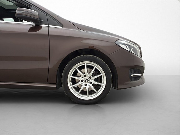 Mercedes-Benz B180 29 of 29