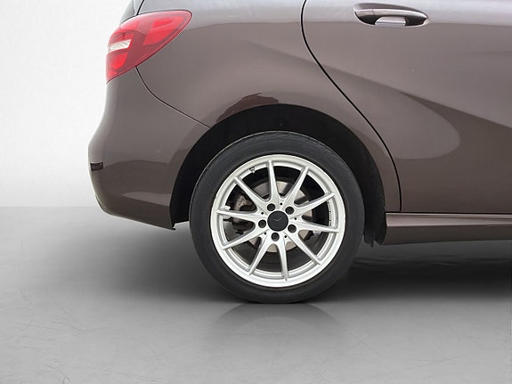 Mercedes-Benz B180 28 of 29