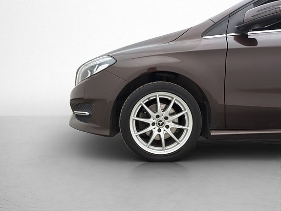 Mercedes-Benz B180 26 of 29