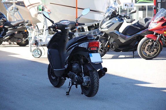 MOTO CR T-REX SP 4T EFI Kraftfull och bekväm 3 of 5