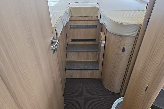 Carthago C-Tourer I 149 LE MB Automat 170hk ALDE, Ugn, Inverter, 100mil 18 of 30