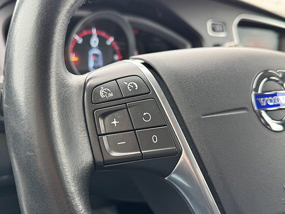 Volvo V40 9 of 12