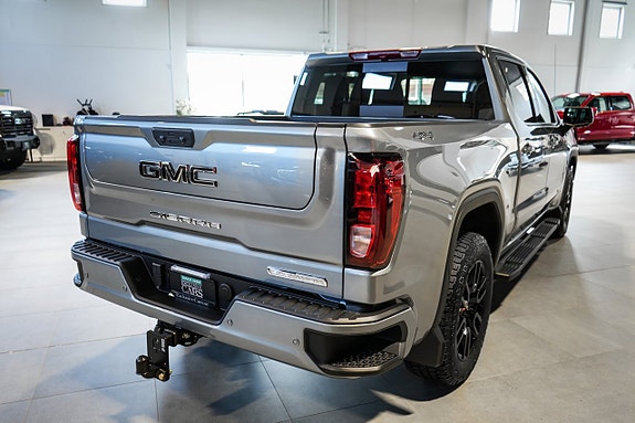 GMC Sierra 3 of 28