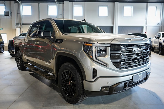 GMC Sierra 2 of 28