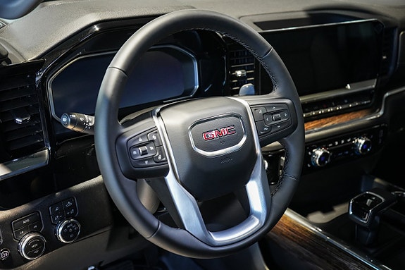 GMC Sierra 14 of 28