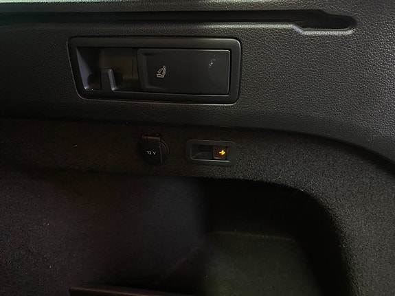 Volkswagen Passat 8 of 30