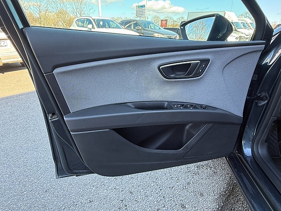 Seat Leon 11 of 14