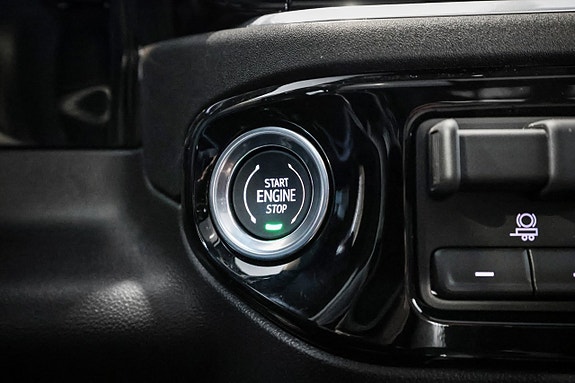 GMC Sierra 25 of 30