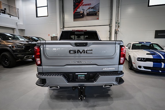 GMC Sierra 6 of 30