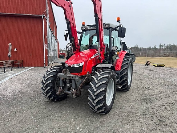 Massey Ferguson 5610