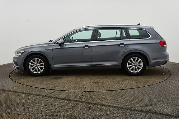 Volkswagen Passat 5 of 5