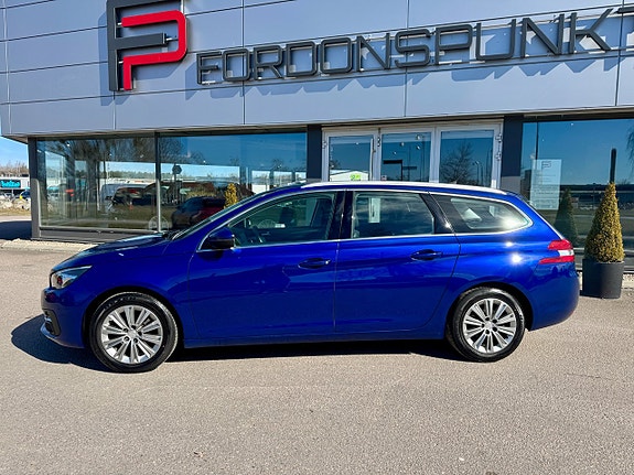 Peugeot 308 SW 2 of 16
