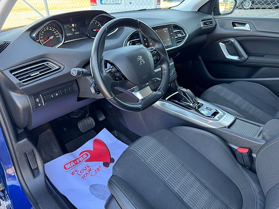 Peugeot 308 SW 8 of 16