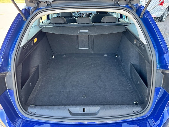Peugeot 308 SW 16 of 16