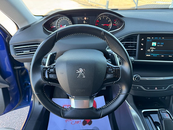 Peugeot 308 SW 9 of 16