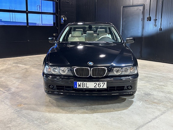 BMW 540i 2 of 5