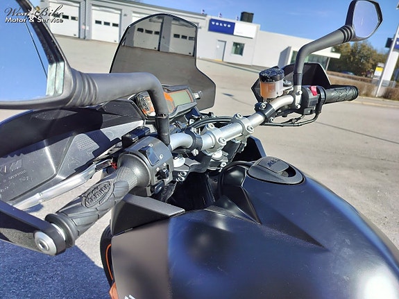 KTM 990 SMT Adventure 11 of 13