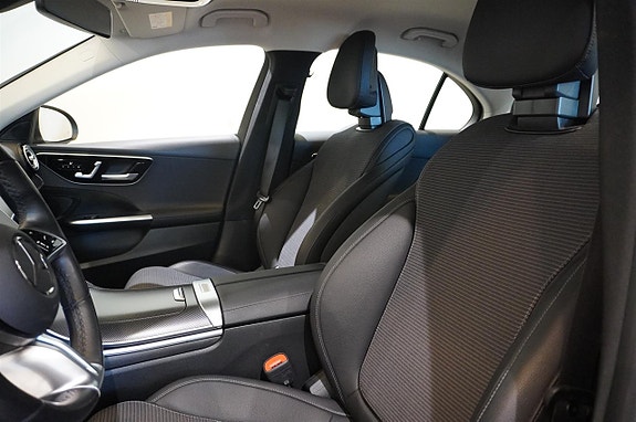 Mercedes-Benz C300 de 16 of 21