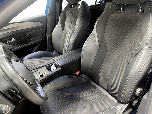 Peugeot 308 4 of 5