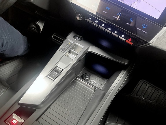 Peugeot 308 12 of 18