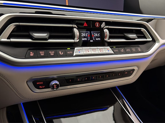 BMW X7 22 of 30
